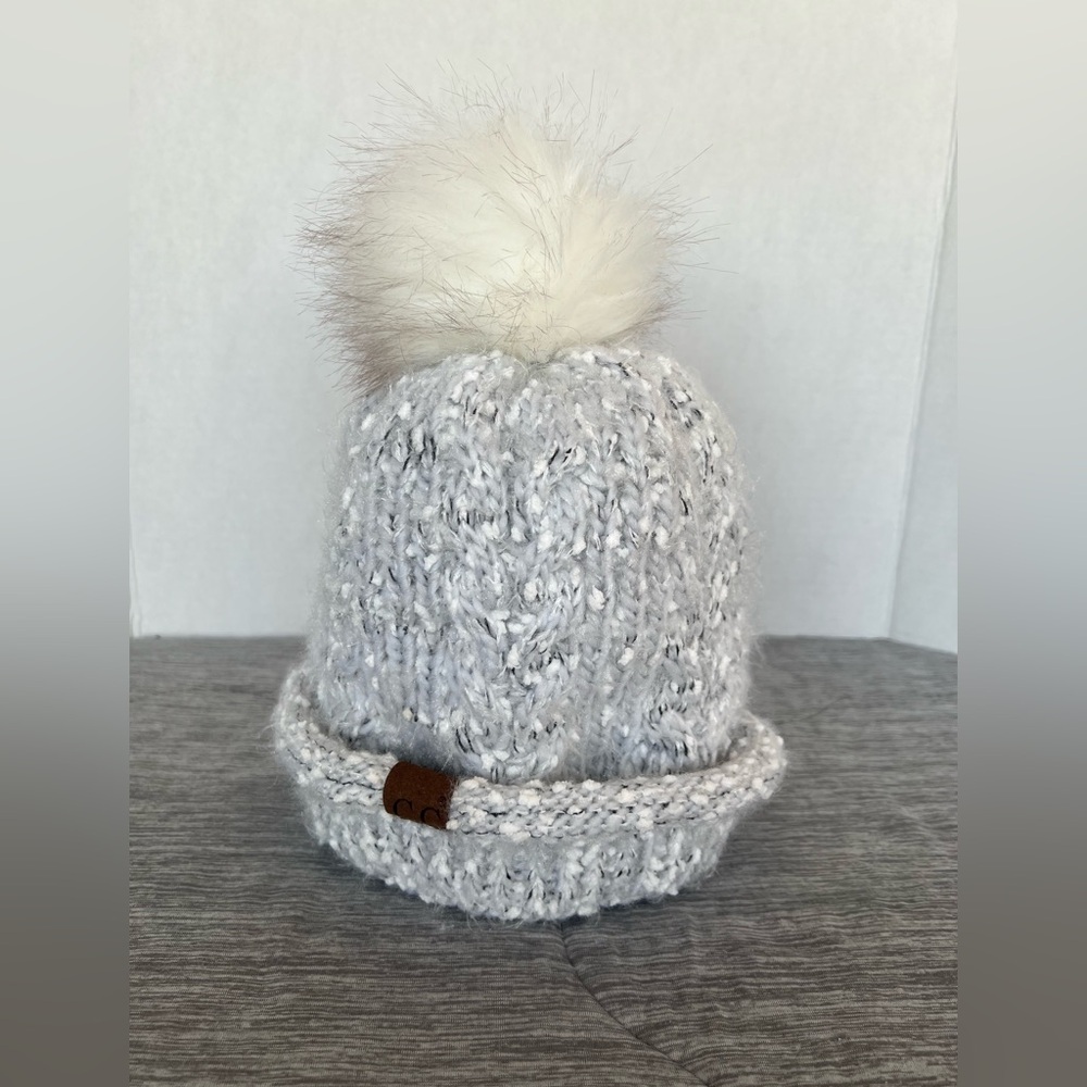 NWOT C.C. Sherpa lines cable knot cuffed hat with pom. Gray & white. Super cute!